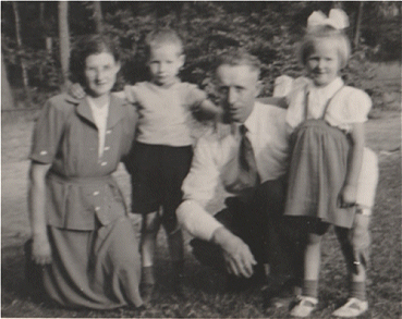 Koenen-Huijs-gezinsfoto.gif